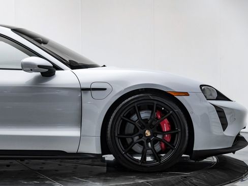 Used 2023 Porsche Taycan GTS w/ Premium Package image 18