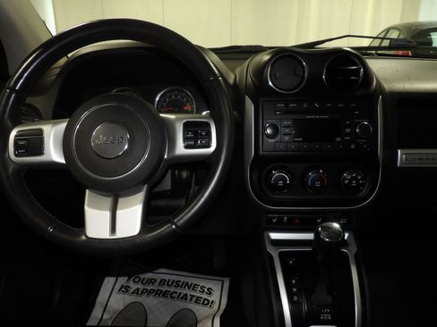 Used 2016 Jeep Compass High Altitude image 10