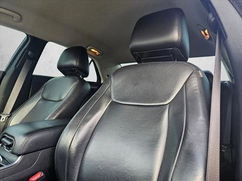 Used 2022 Chrysler 300 Touring L image 11