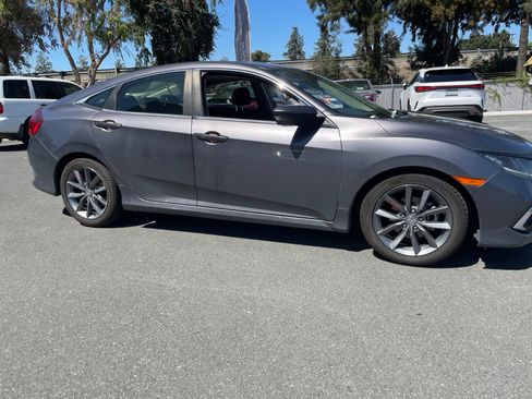 Used 2019 Honda Civic EX image 4