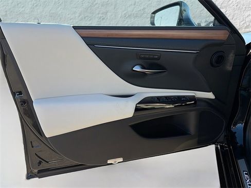 New 2025 Lexus ES 350 w/ Premium Package image 22