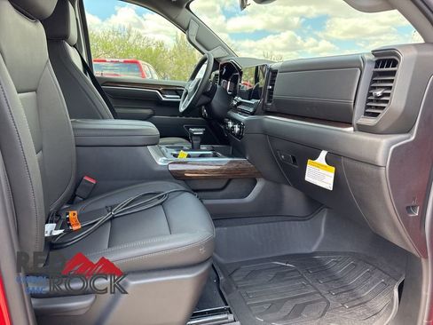 New 2026 GMC Sierra 1500 Elevation w/ Elevation Premium Package AWD/4WD image 11