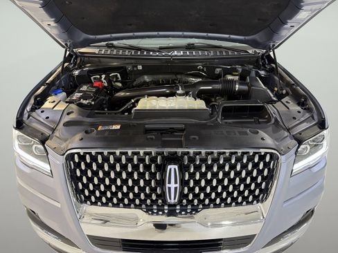 Used 2024 Lincoln Navigator L Black Label AWD/4WD image 32