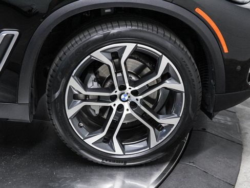 Certified 2023 BMW X5 sDrive40i w/ Premium Package image 9