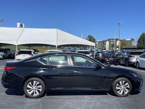 Used 2022 Nissan Altima 2.5 S image 8