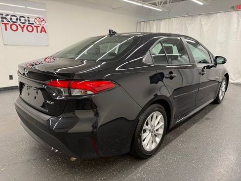 Certified 2020 Toyota Corolla XLE FWD image 2