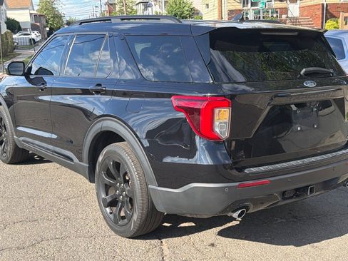 Used 2023 Ford Explorer ST-Line w/ Class IV Trailer Tow Package AWD/4WD image 4