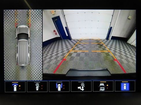 Used 2023 Chevrolet Tahoe RST image 17