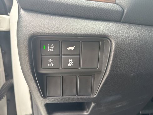 Used 2017 Honda CR-V Touring image 25