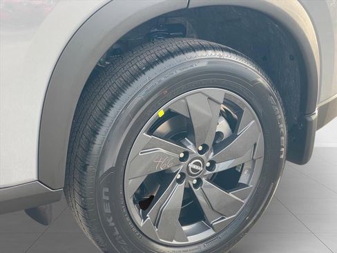New 2026 Nissan Rogue SV FWD image 9