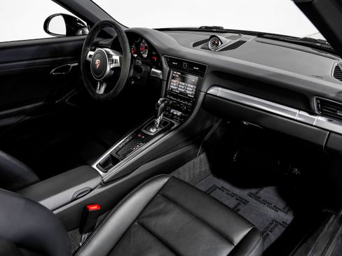 Used 2014 Porsche 911 Carrera S image 29