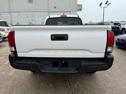 Used 2022 Toyota Tacoma SR RWD image 5