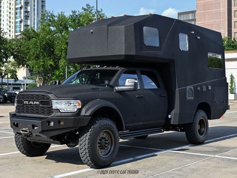 Used 2024 RAM 5500 4x4 Crew Cab image 14