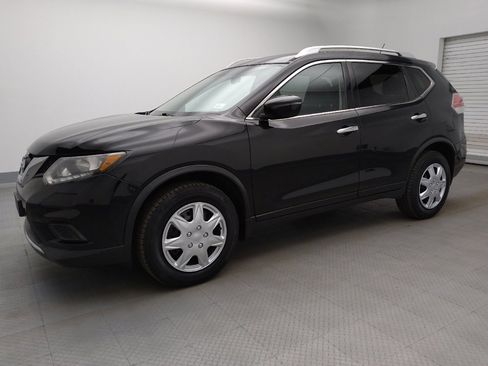 Used 2016 Nissan Rogue S w/ Appearance Package FWD image 2