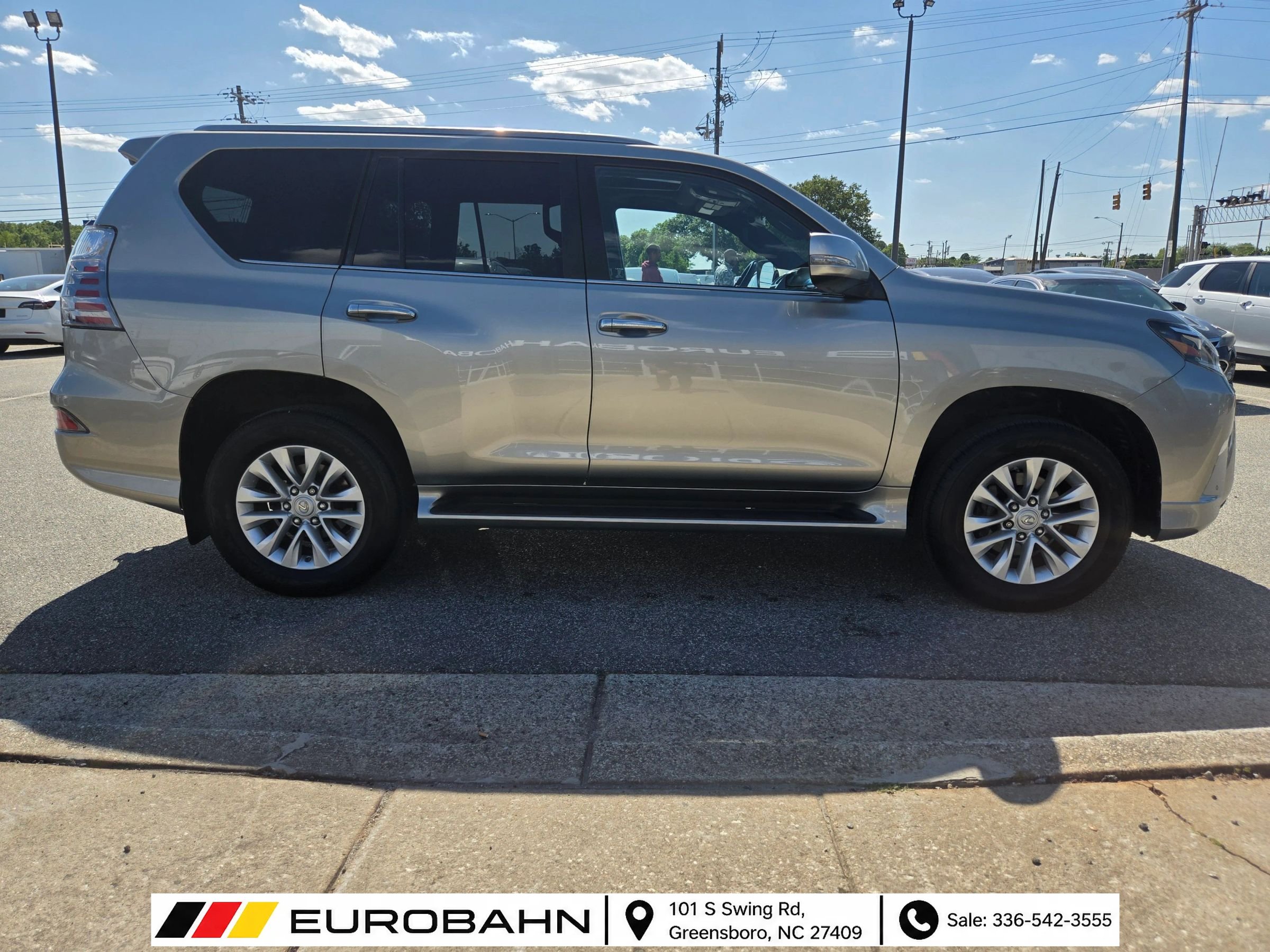 Used 2021 Lexus GX 460 Premium w/ Premium Package AWD/4WD image 23