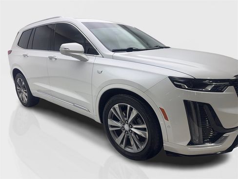 Used 2021 Cadillac XT6 Premium Luxury image 12