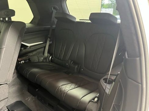 New 2026 BMW X7 M60i image 20