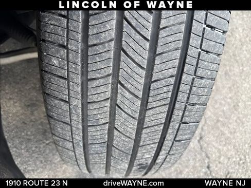 Used 2025 Lincoln Aviator AWD image 28
