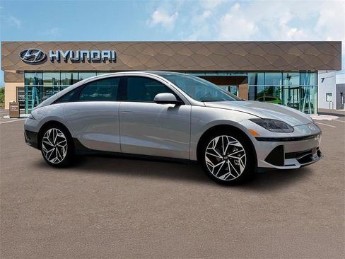 New 2025 Hyundai Ioniq 6 Limited image 10