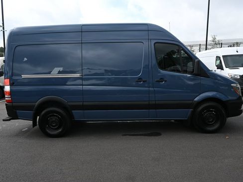 Used 2018 Mercedes-Benz Sprinter 2500 image 19