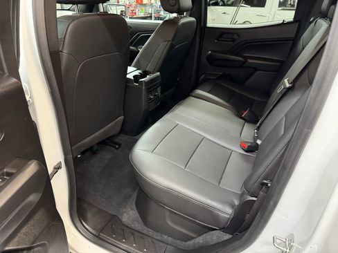Used 2025 Chevrolet Colorado Trail Boss AWD/4WD image 15