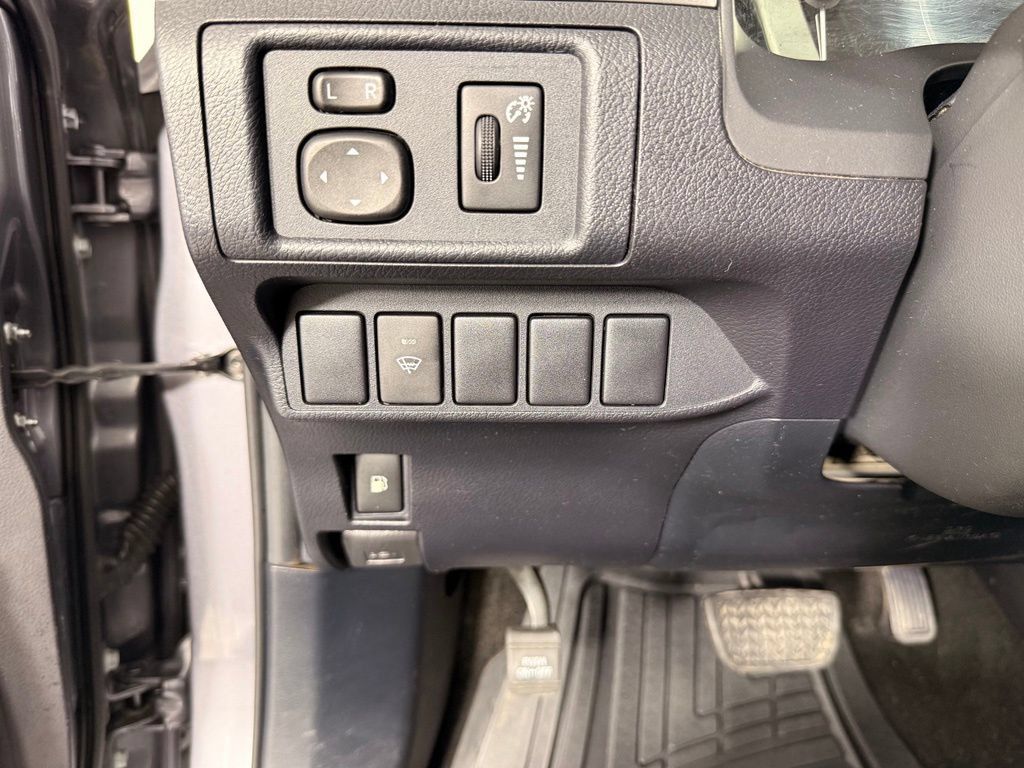 Used 2012 Lexus CT 200h Premium FWD image 21