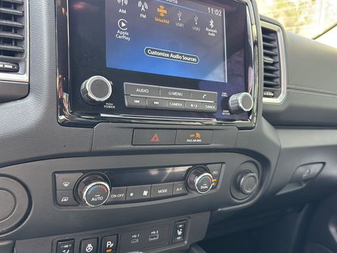 Used 2022 Nissan Frontier SV image 22