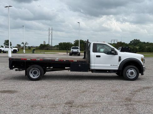 Used 2019 Ford F550 4x4 Regular Cab Super Duty image 4