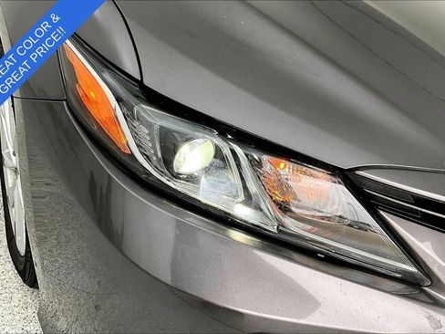 Used 2021 Toyota Camry LE FWD image 33
