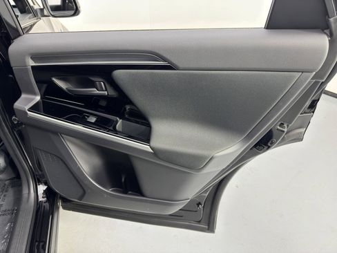 Used 2024 Subaru Solterra Premium image 41