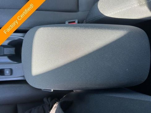 Used 2025 Toyota Corolla LE image 24