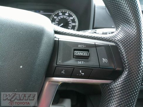 Used 2022 Mitsubishi Outlander ES image 11