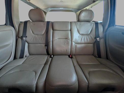 Used 2006 Volvo XC70 Ocean Race Edition AWD/4WD image 28