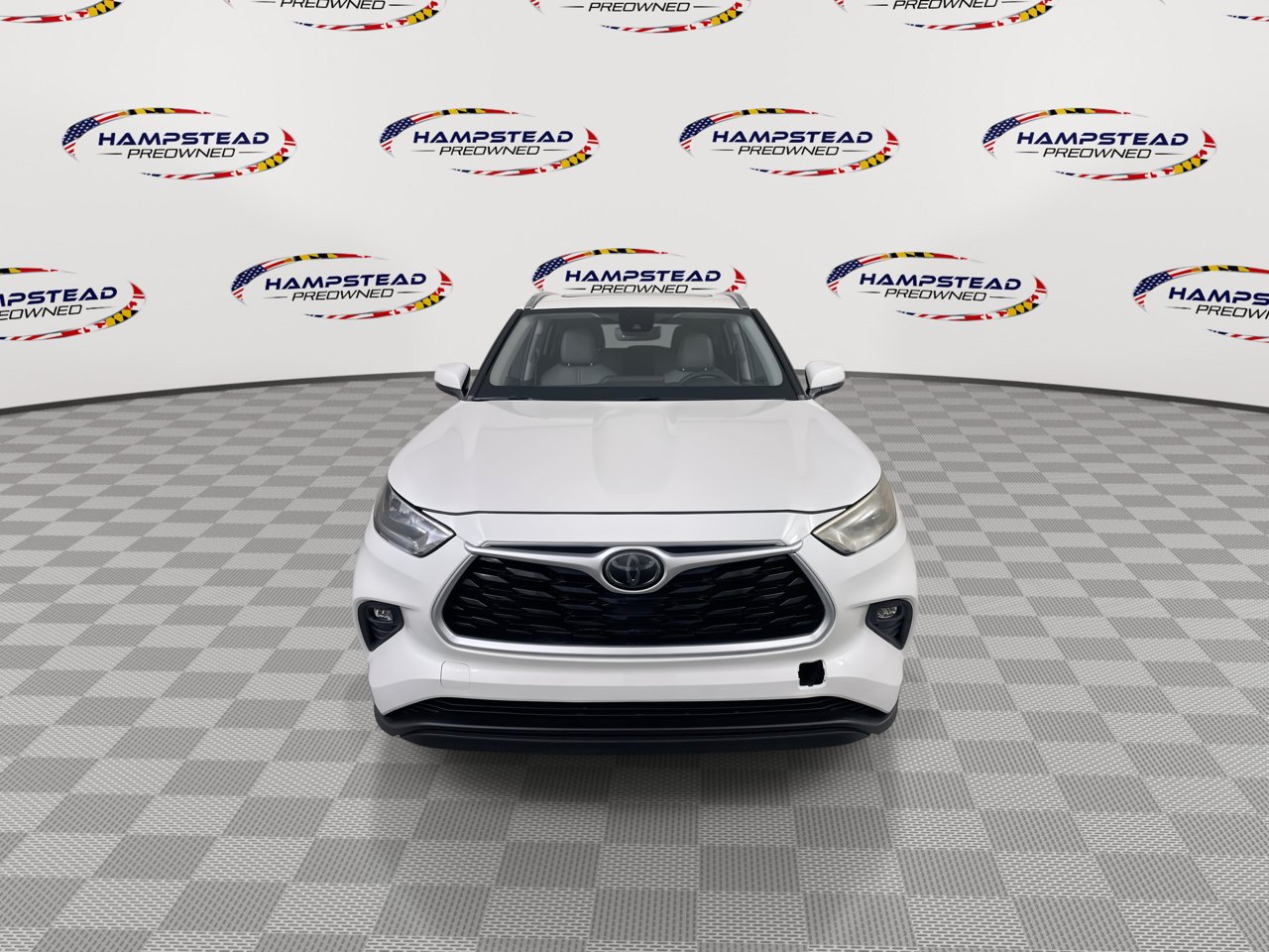 Used 2020 Toyota Highlander XLE AWD/4WD image 4