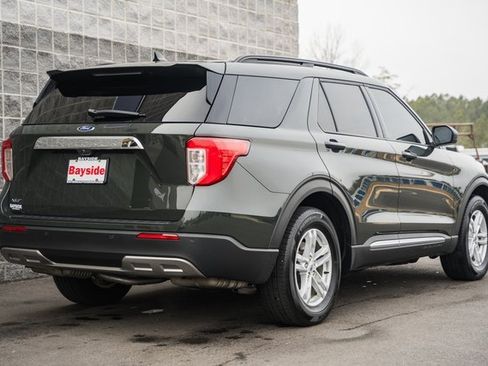 Used 2024 Ford Explorer XLT w/ Equipment Group 202A image 5