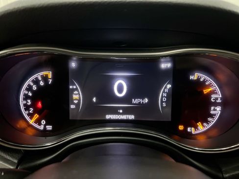 Used 2015 Jeep Grand Cherokee Altitude AWD/4WD image 12