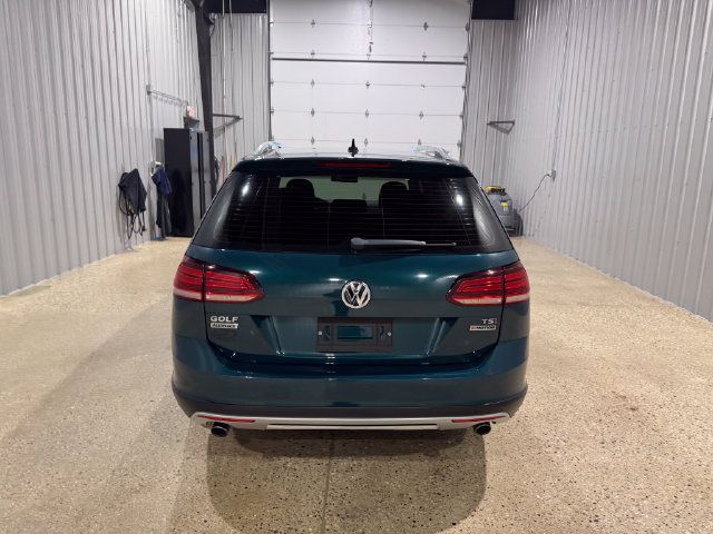 Used 2018 Volkswagen Golf Alltrack AWD/4WD image 7