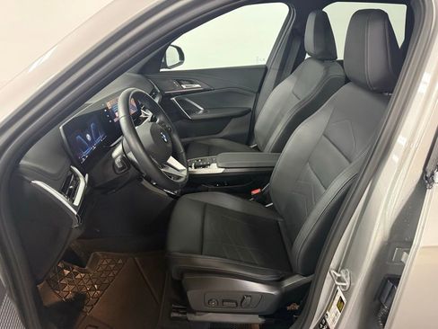 Used 2025 BMW X1 xDrive28i image 9