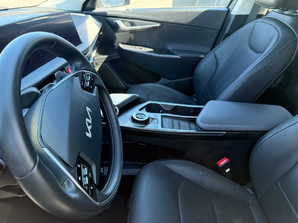 Used 2024 Kia EV6 Wind RWD image 17