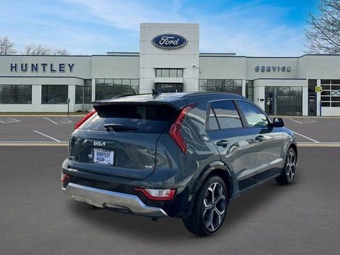 Used 2024 Kia Niro EX Touring image 5