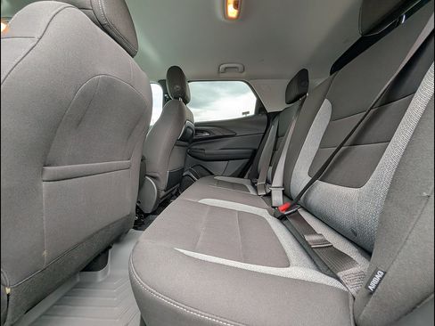 Used 2025 Chevrolet TrailBlazer LT AWD/4WD image 32