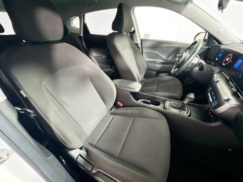 Used 2024 Hyundai Kona SEL FWD image 31