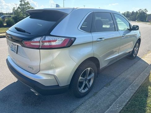 Used 2019 Ford Edge SEL w/ Equipment Group 201A FWD image 3