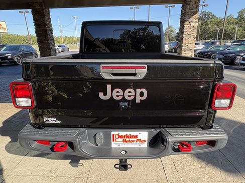 Used 2020 Jeep Gladiator Rubicon image 7