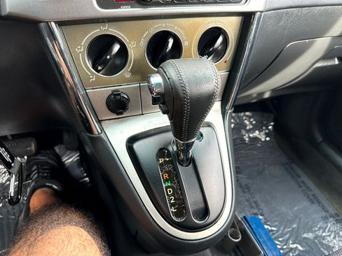 Used 2004 Toyota Matrix image 31