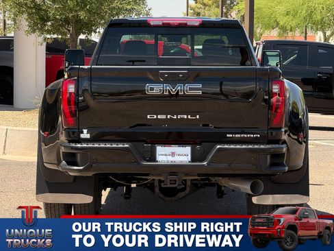 Used 2024 GMC Sierra 3500 Denali Ultimate AWD/4WD image 5
