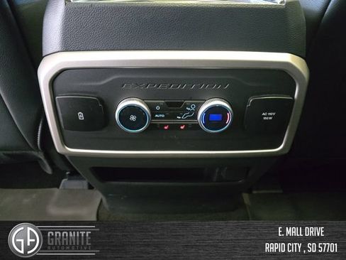 Used 2024 Ford Expedition Limited AWD/4WD image 37