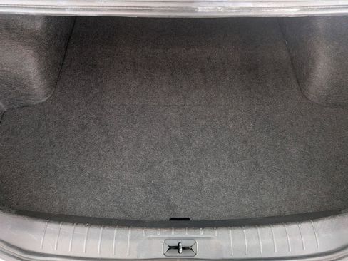 Used 2025 Nissan Altima 2.5 SV FWD image 7