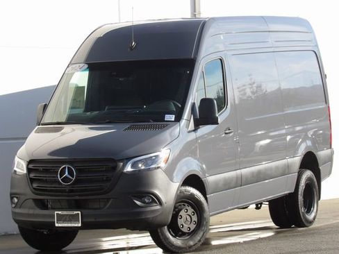 Used 2024 Mercedes-Benz Sprinter 3500 image 1
