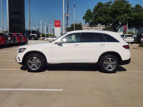 Used 2022 Mercedes-Benz GLC 300 image 4